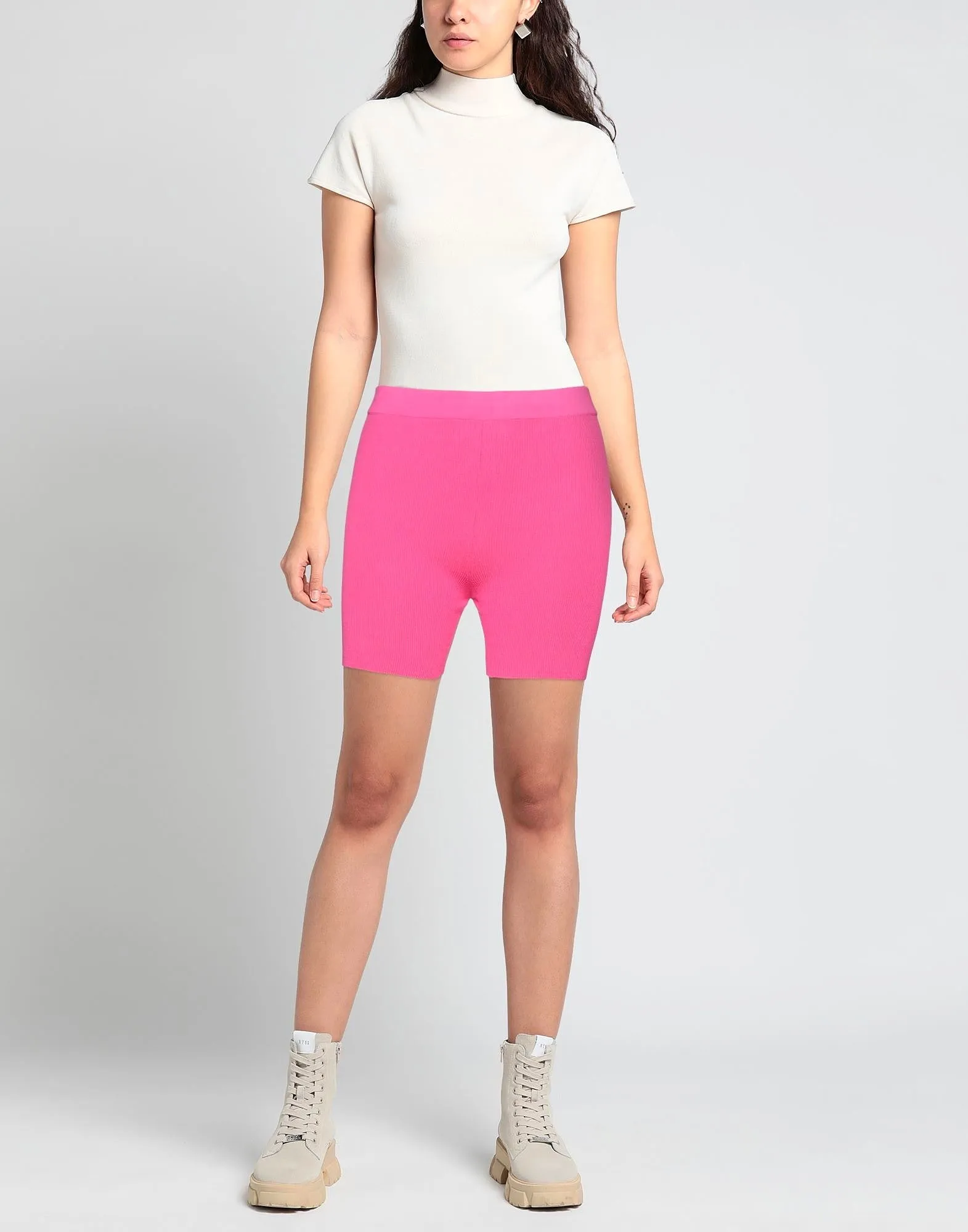 Jacquemus shorts, fuchsia
